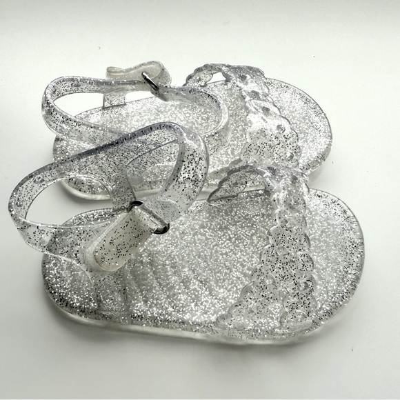 Old Navy Other - Old Navy Baby Glitter Sandals with Velcro Strap 0-3 months NWOT